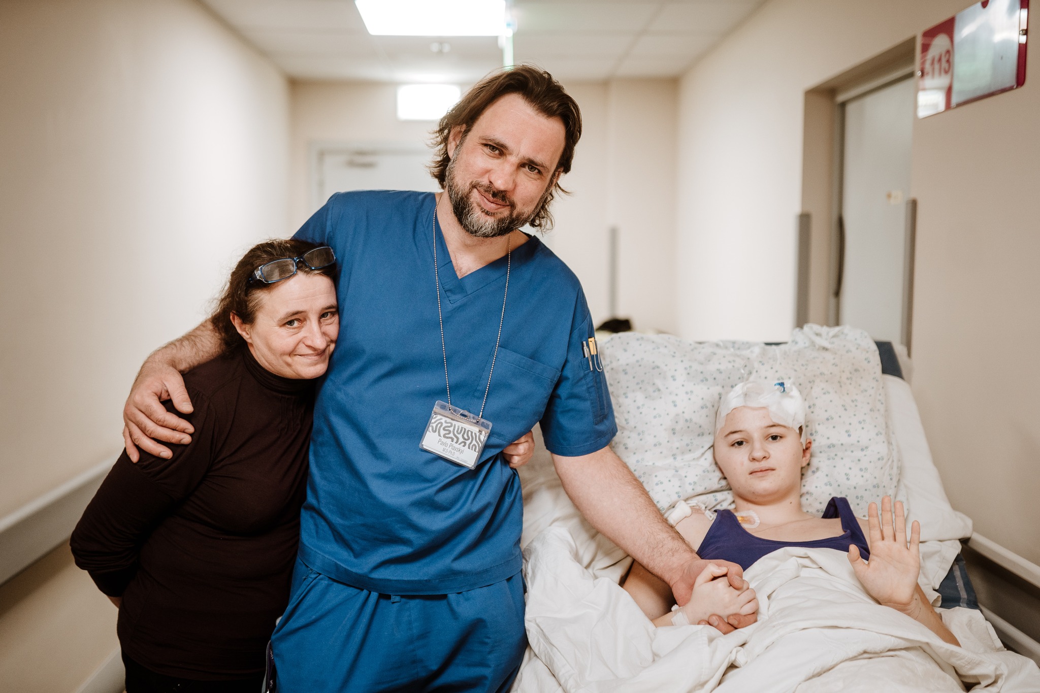 медосмотр девушек Серьезная славная девушка имея медицинский осмотр Стоковое Фото -  изображение насчитывающей пациент, повелительница: 155483364