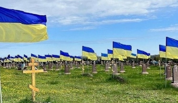 Зеленський підписав закон про військові кладовища