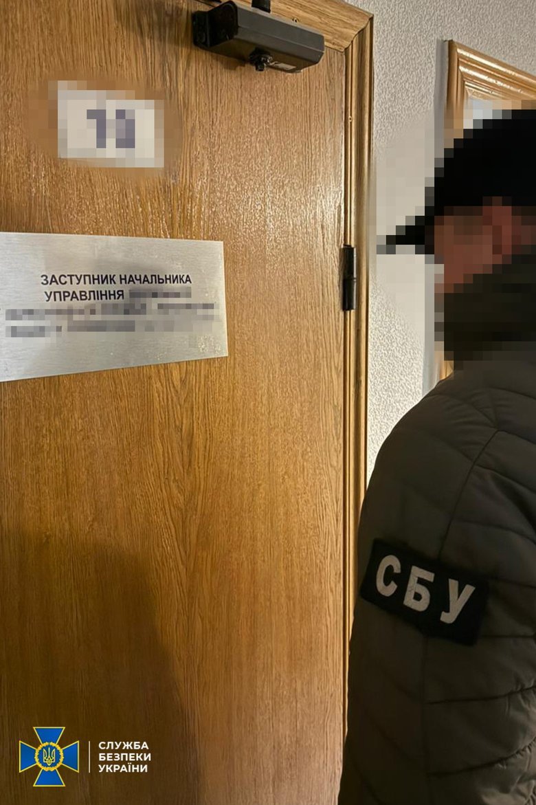 Посадовця Мін'юсту викрито на схемах для ухилянтів