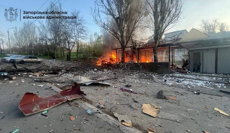 Enemy struck Zaporizhzhia: woman has died, car park is on fire. VIDEO+PHOTOS