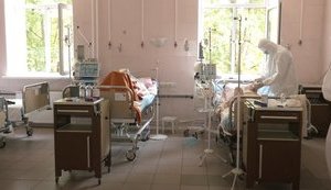 "Пишут заявления, потому что им страшно": из опорной больницы в Харькове начали массово увольняться медики