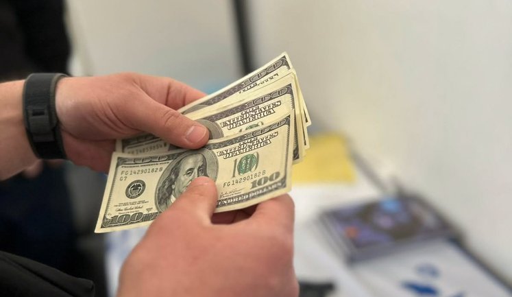 На Рівненщині судитимуть лікаря, який за хабарі допомагав оформляти відстрочку від мобілізації, - поліція. ФОТО