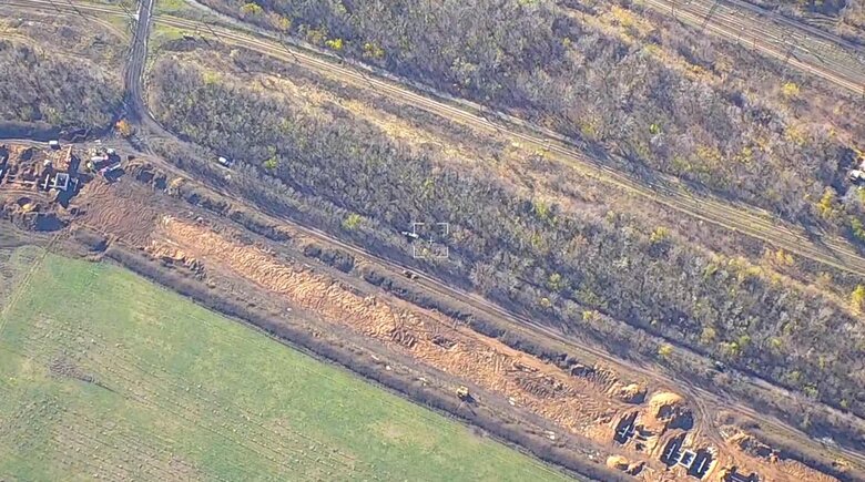 Тут мала б бути наша тилова лінія оборони фортеці Авдіївка, але за дев’ять років війни не зроблено нічого 01