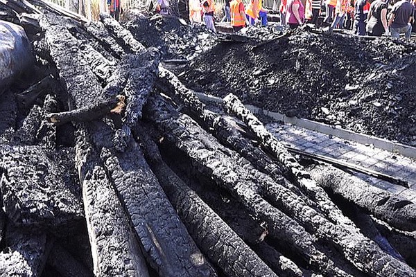 Як триває розслідування пожежі в таборі Вікторія, у якій загинули діти 04