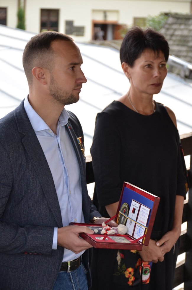 Не могла собі уявити, що представлятиму до нагороди Народний Герой свого… сина! Репортаж із церемонії у Луцьку 08