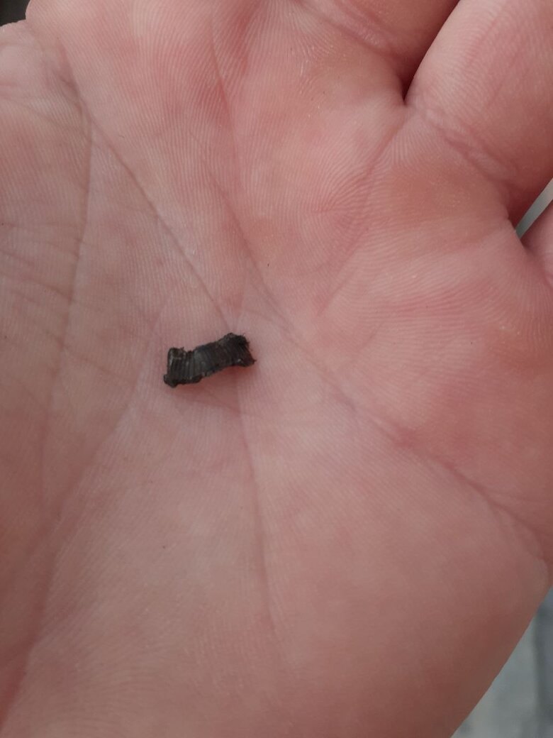 Спочатку було страшно, шо капець. Потім мозок зрозумів: боятись нема сенсу. Бо якщо прямого нема, то й всі цілі; ну, а як пряме - то і усвідомити не встигнеш. Важливий текст-сповідь про пекло на Донбасі і наших хлопців там 03