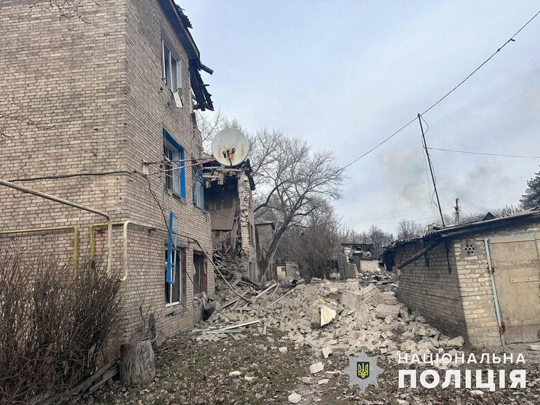 Последствия вражеских обстрелов Донбасса 01