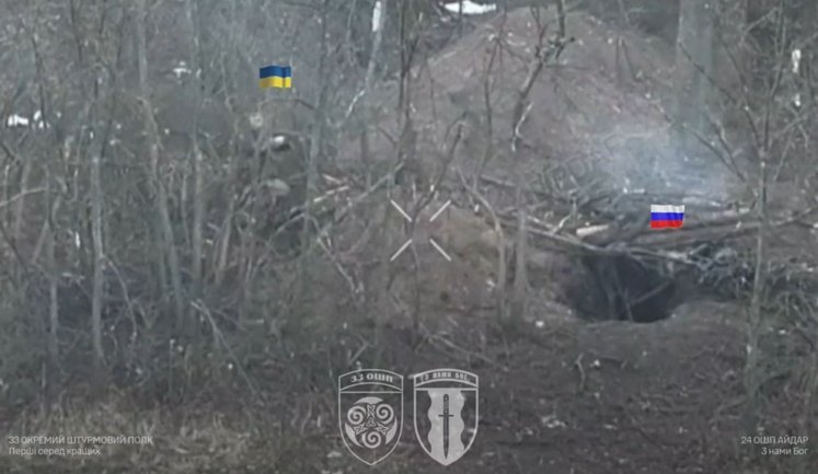 Бойцы 24-го ОШП "Айдар" и 33-го ОШП стрелковым огнем ликвидировали оккупанта в блиндаже. ВИДЕО