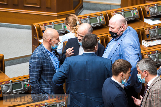 Присяга Аксенова под крики Ганьба!, беседа Власенко и Шуфрича, сообщение Шахову: Сергуня камасутру забрать? Или будешь изучать?, - работа ВР 19 мая 27