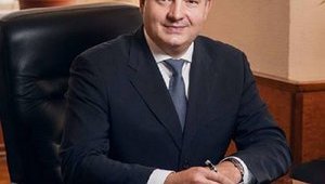 Возле ВККСУ неизвестные напали на судью хозсуда Харьковской области Усатого