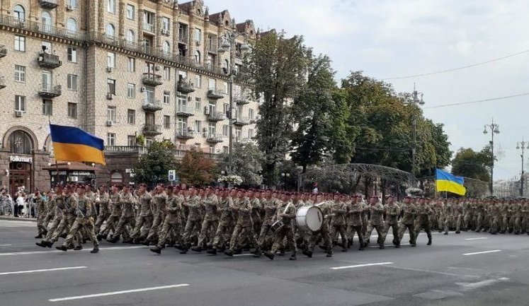 Украинские воины во время репетиции парада на Крещатике скандировали "Путин - х#йло!". ВИДЕО