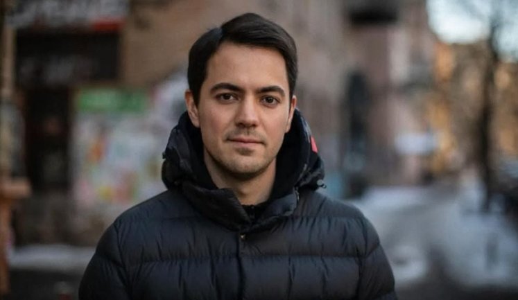 Зеленський не може оточити себе сильними людьми, він та його команда - слабкі, - ексрадник президента Роднянський