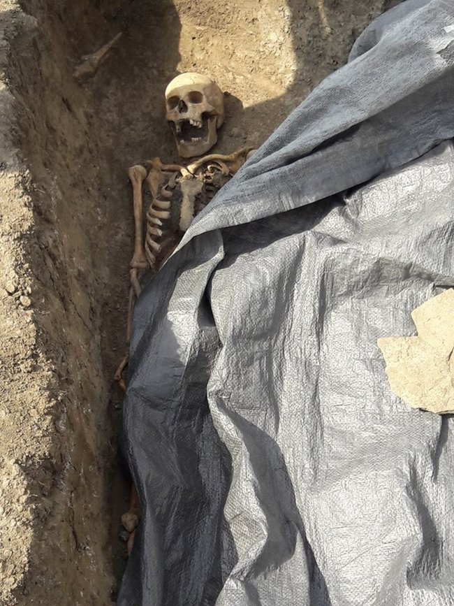 Прокуратура АРК відкрила справу за фактом розкопок в окупованому Криму на місці мусульманського поховання 03