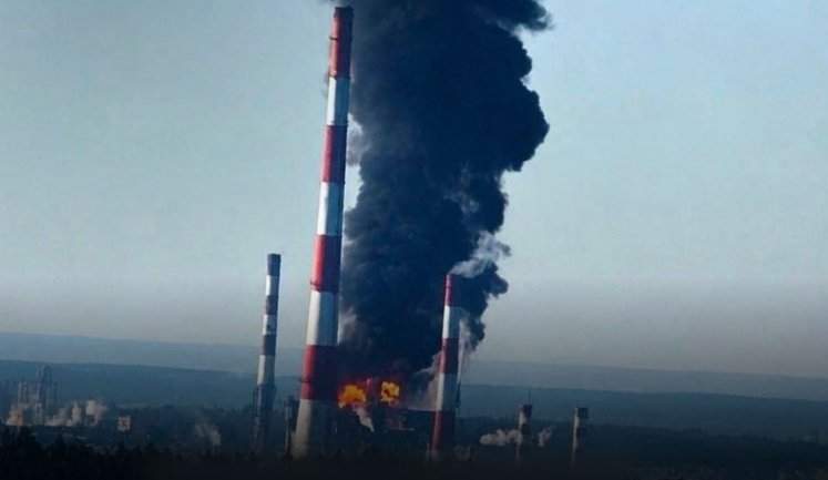 Поражены НПЗ в Кстово, склад БПЛА и железнодорожный мост на ВОТ, - Генштаб. ВИДЕО