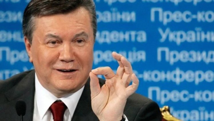 Утікач Янукович привітав Зеленського з перемогою на виборах президента