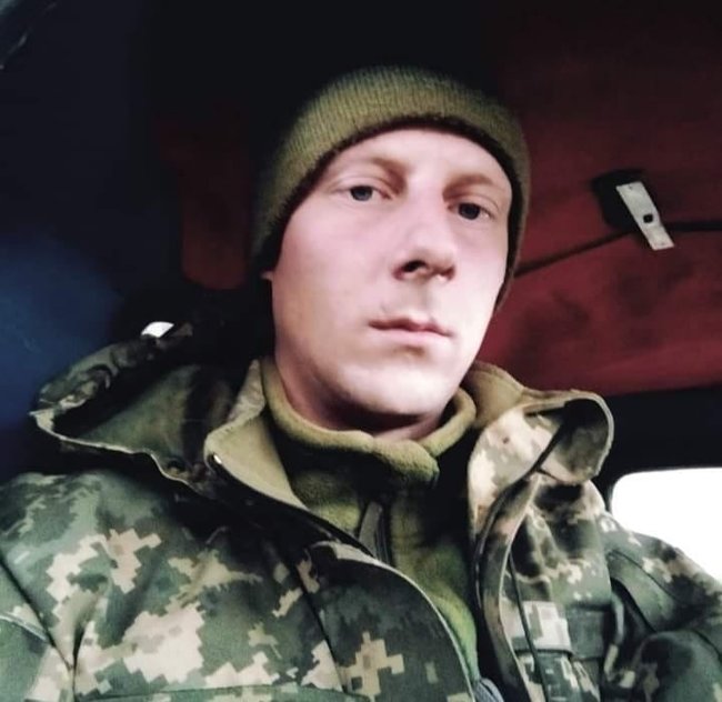 Матрос 503-го ОБМП Артур Голуб загинув 12 вересня у зоні ООС 03 Матрос 503-го ОБМП Артур Голуб загинув 12 вересня у зоні ООС 03