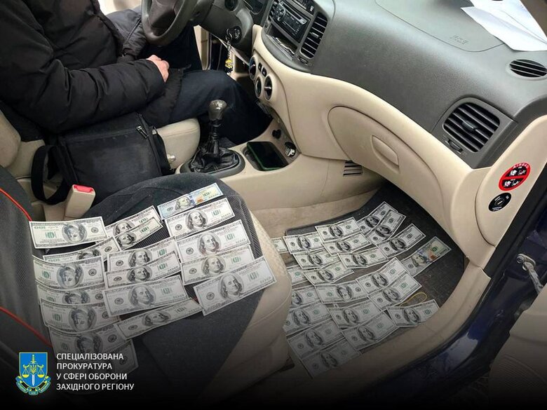 Викрито організаторів схем для ухилянтів