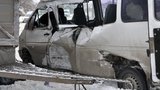 Кровавое ДТП в Запорожье: оторвавшийся от КамАЗа прицеп влетел в маршрутку, есть жертвы. ФОТОрепортаж