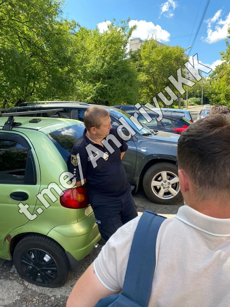 На Київщині затримано поліцейського, якого підозрюють у зґвалтуванні 10-річної дівчинки 01