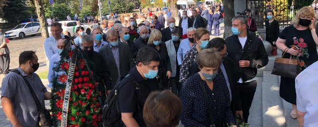 В Киеве проходит прощание с Патоном 04