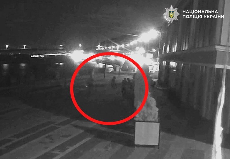 Поліція затримала 2 неповнолітніх, які нападали на 2 жінок у Києві