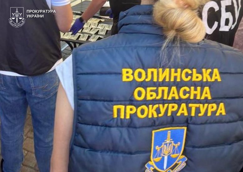 На Волині доцента викрили на $3000 за вступ військовозобов’язаних