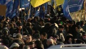 Малый бизнес начинают "щемить" проверками. За участие в Майдане-2. ВИДЕО.
