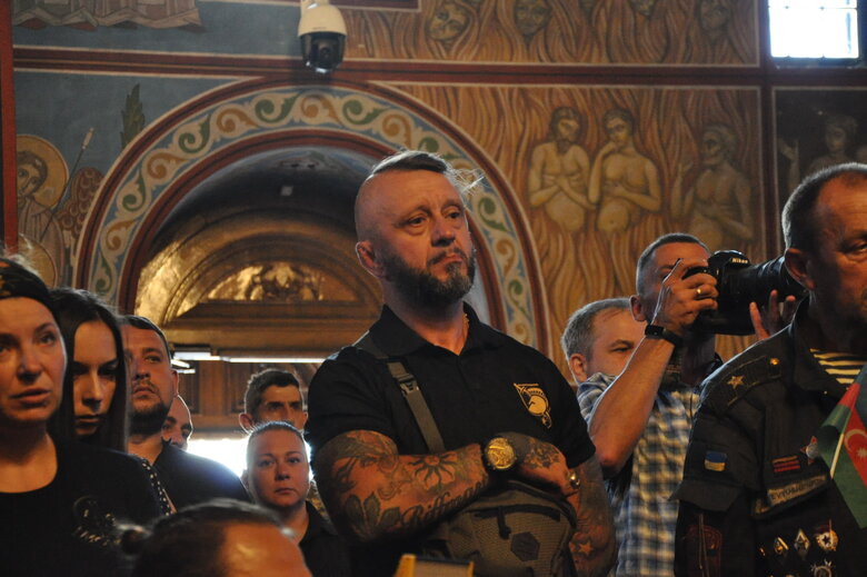 З телеведучим та військовим Карімом Гуламовим, який загинув у бою з російськими окупантами, попрощались у Києві 51