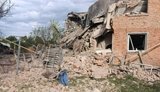 Росіяни вдарили ракетою по селу та FPV-дроном по автомобілю на Харківщині: є загиблий і поранені. ФОТОрепортаж
