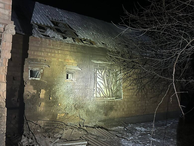At midnight, occupants shelled Marhanets of Nikopol district, damaging residential buildings, gas pipelines, and power line 05