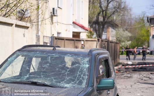 Росіяни вдарили по Запоріжжю: поранено 2-річну дитину, пошкоджено 8 багатоповерхівок. ВІДЕО+ФОТОрепортаж