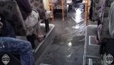 Автобусы "плывут" по Одессе: в салоне - волны. ФОТОрепортаж