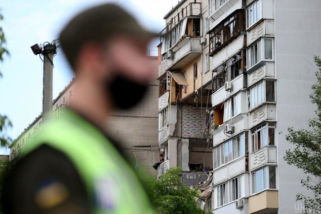 В Киеве в результате взрыва газа в жилом доме погибли 3 человека 07