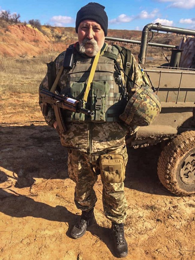 С погибшим в зоне ООС военным медиком Юрием Письменным простились в Днепре 01