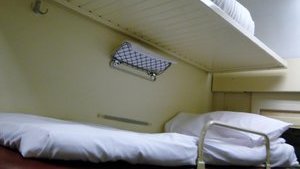 "Укрзализныця" закупит более полумиллиона постельных комплектов для поездов в 2017 году