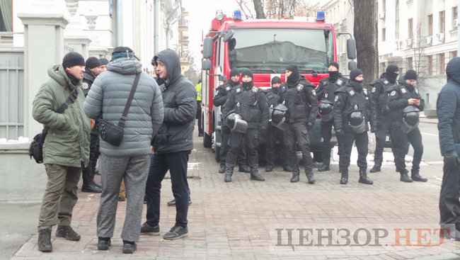 A car is not a luxury - down with excise tax! – Kyiv’s Hrushevskoho Str. blocked by protesting users of foreign-registered cars 04