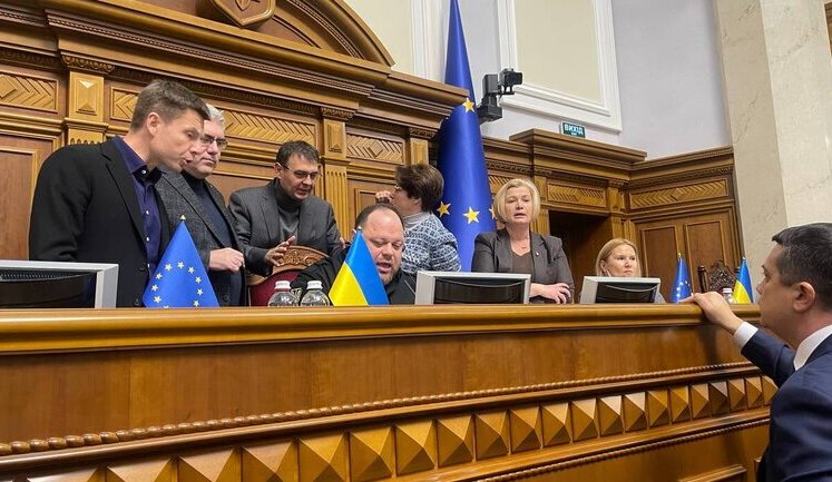 Трансляцію засідань ВР можуть відновити вже у вересні: готовий проєкт постанови