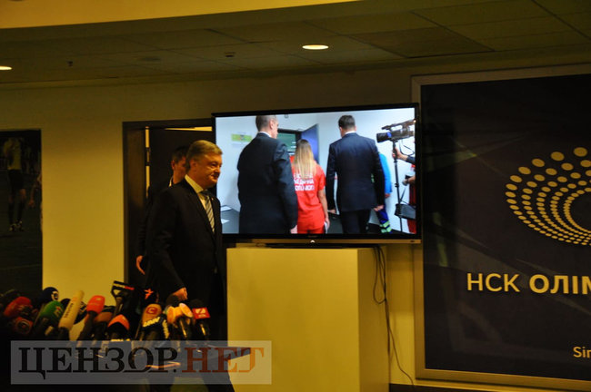 Порошенко сдал анализы на НСК Олимпийский 13