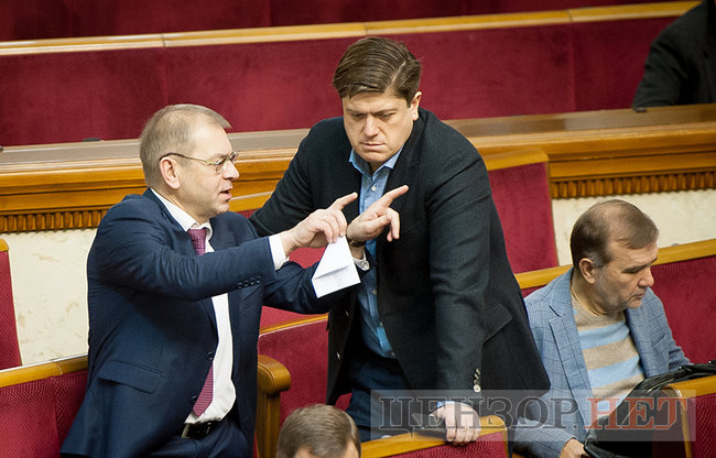 Розмова Лозового з Новинським і Папієвим та суперечка Парубія з Яценком, - день роботи ВР 5 грудня 08