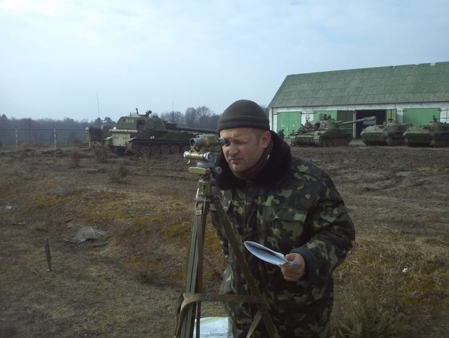 Артилерист Максим Баглєй: Розповіді, що от коли прийдуть до мене додому, тоді я буду воювати, я не сприймаю. Коли вони прийдуть аж додому, ти отримаєш кулю в живіт... Тому краще їх зупиняти десь там 10