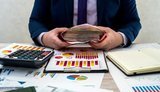Скільки заробляють українські держслужбовці та судді: дані за липень 2026 року