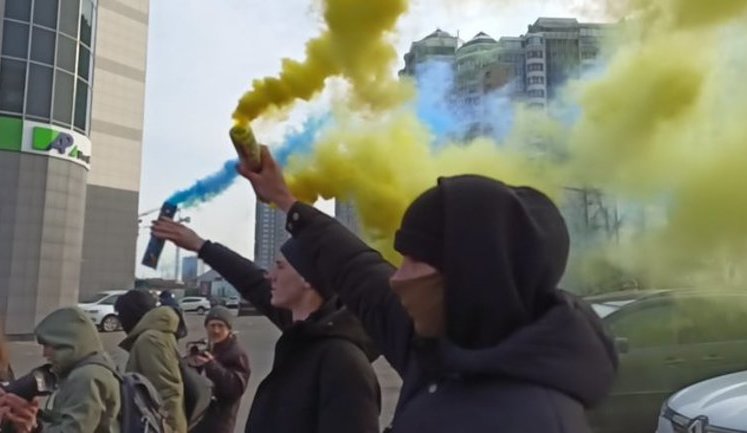 Шевченківський суд: протестувальники тиснуть на присяжних у справі Шеремета