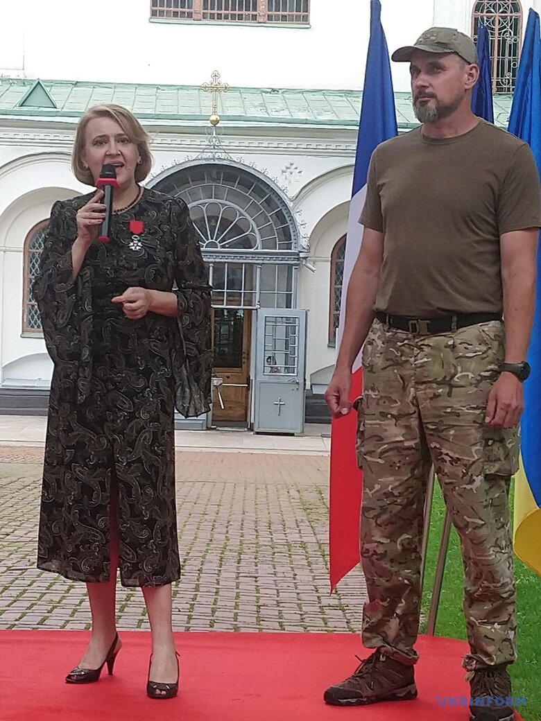 Zabuzhko and Sentsov awarded with French Legion of Honor - Ambassador Ponsen solemnly presented awards 02