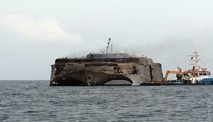 Двое украинских моряков из команды скоростного катамарана ОАЭ пережили ракетный удар хуситов. ФОТОрепортаж+ВИДЕО