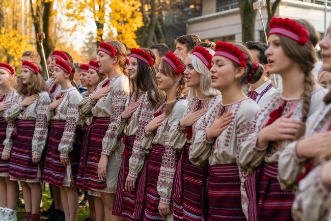 Зеленский пообщался с украинской диаспорой в Латвии 01