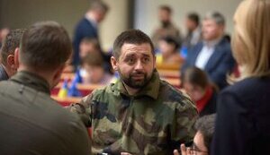 ОП не проводив нараду щодо підготовки до виборів, - "слуга народу" Арахамія