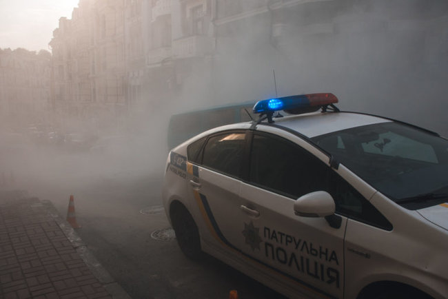 У Києві захопили будівлю: поліція затримала 18 осіб 04