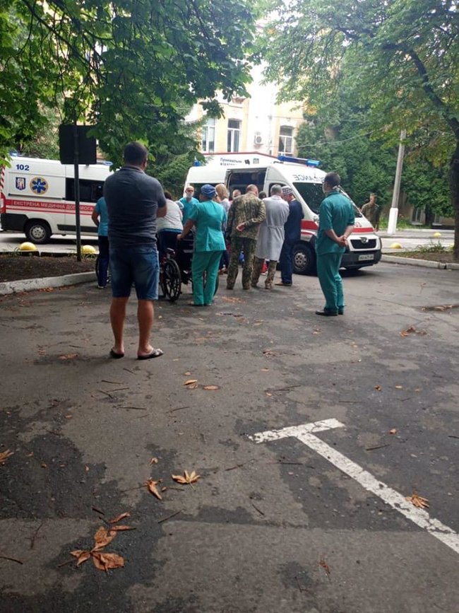 Медборт прибув до Києва: є дуже важкі бійці, за тиждень 15 поранених. Потрібна допомога, - волонтер Юсупова 02