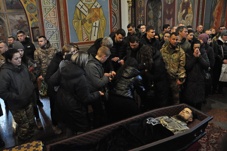 З Героєм України Дмитром Коцюбайлом (Да Вінчі) попрощалися в Києві 17
