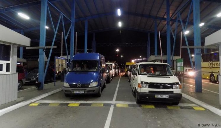 Пробки возле западных границ Украины. ИНФОГРАФИКА